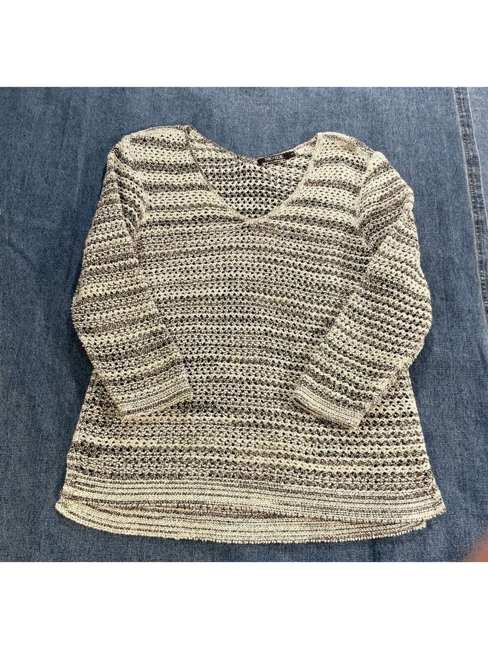 Women's Nic and Zoe black/grey/white open knit v neck pullover Small